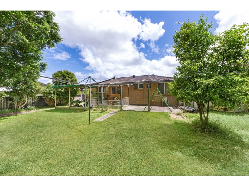 6 Elkhorn Close, Wyoming NSW 2250