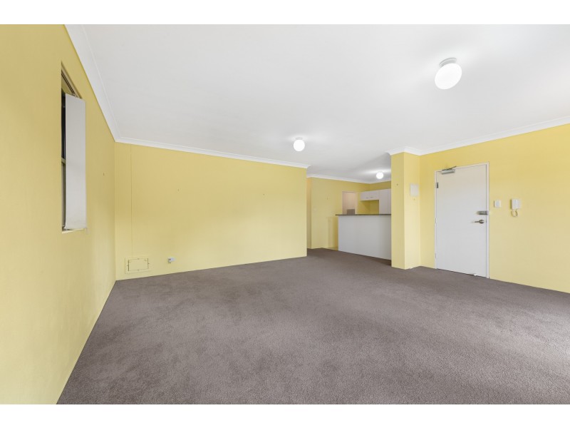 2/111 Faunce Street (West), Gosford NSW 2250