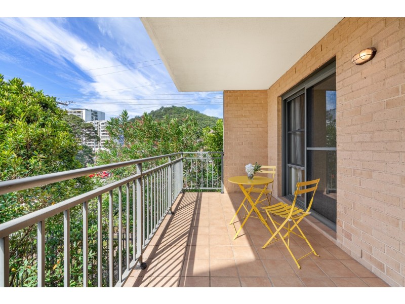 2/111 Faunce Street (West), Gosford NSW 2250