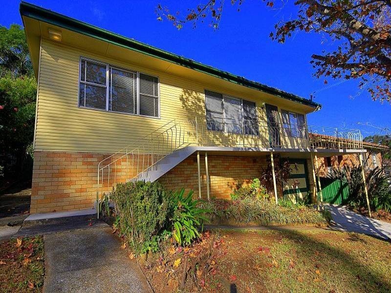 19 Day Street, Wyoming NSW 2250