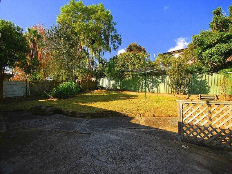 19 Day Street, Wyoming NSW 2250