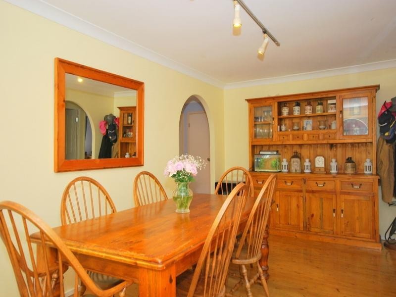 32 Rainforest Street, Wyoming NSW 2250