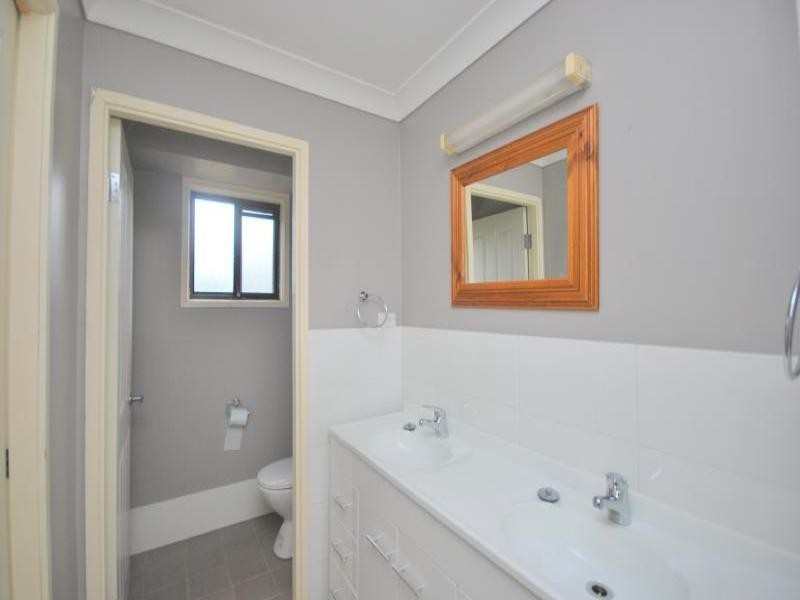 32 Rainforest Street, Wyoming NSW 2250