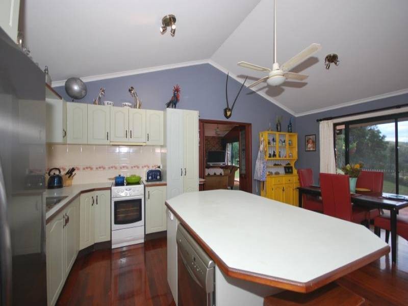 220 Ourimbah Creek Road, Ourimbah NSW 2258