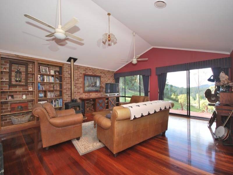 220 Ourimbah Creek Road, Ourimbah NSW 2258