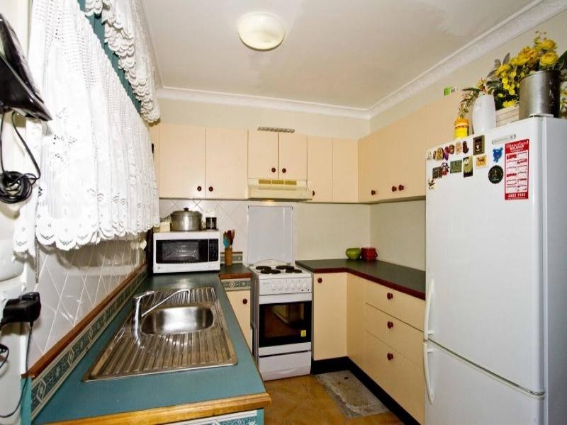 1/31 Cary Street, Wyoming NSW 2250