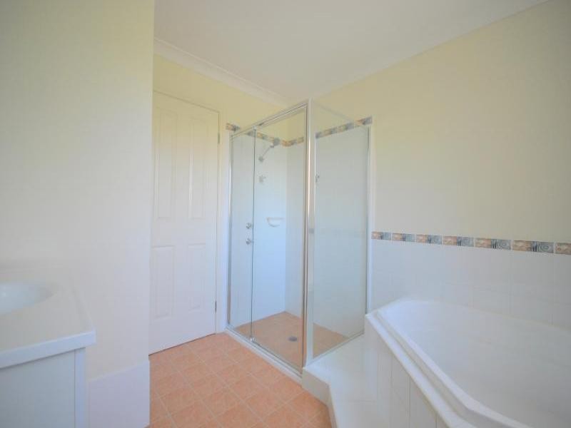 2 Rowena Road, Narara NSW 2250