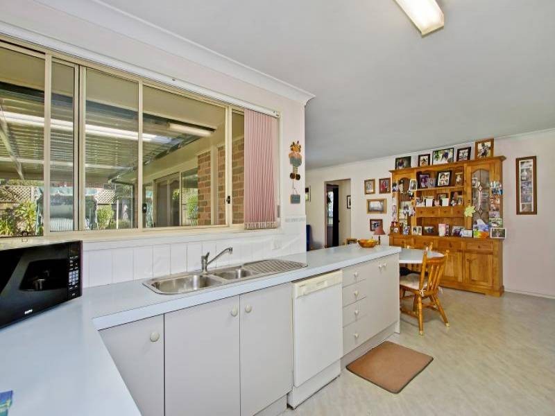 5 Blue Crane Close, Narara NSW 2250