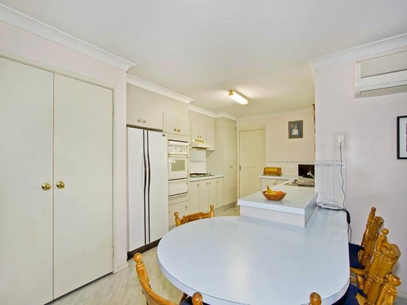 5 Blue Crane Close, Narara NSW 2250