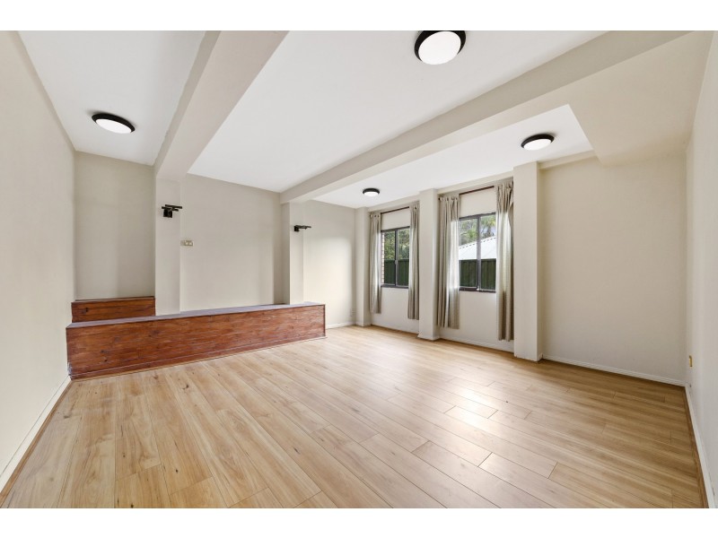 18 Mindaree Avenue, Wyoming NSW 2250