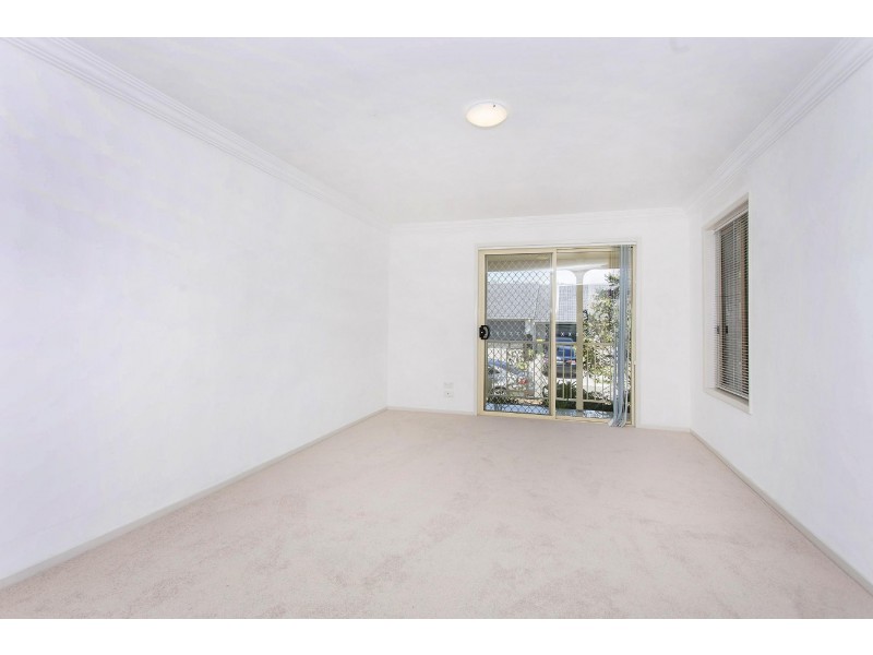 34 Quarterhorse Parade, Wadalba NSW 2259