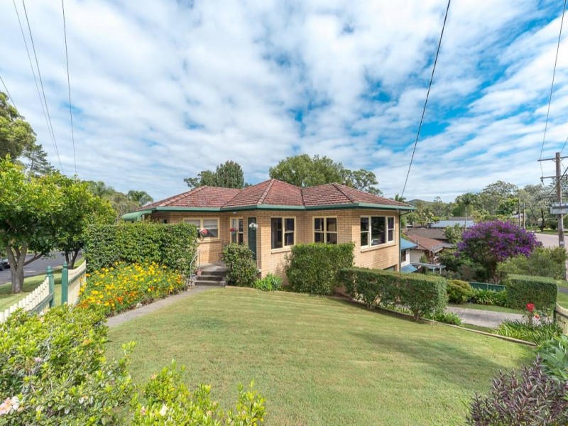 10 Angus Avenue, Wyoming NSW 2250