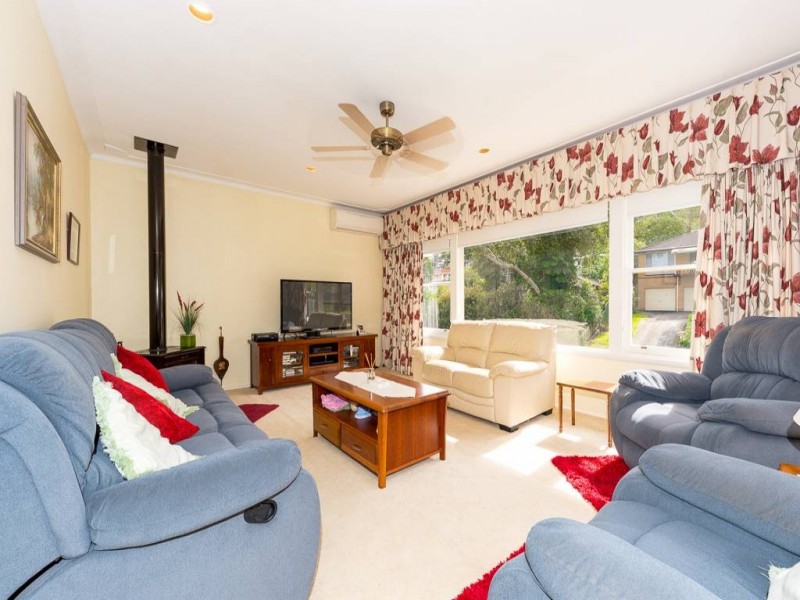 10 Angus Avenue, Wyoming NSW 2250