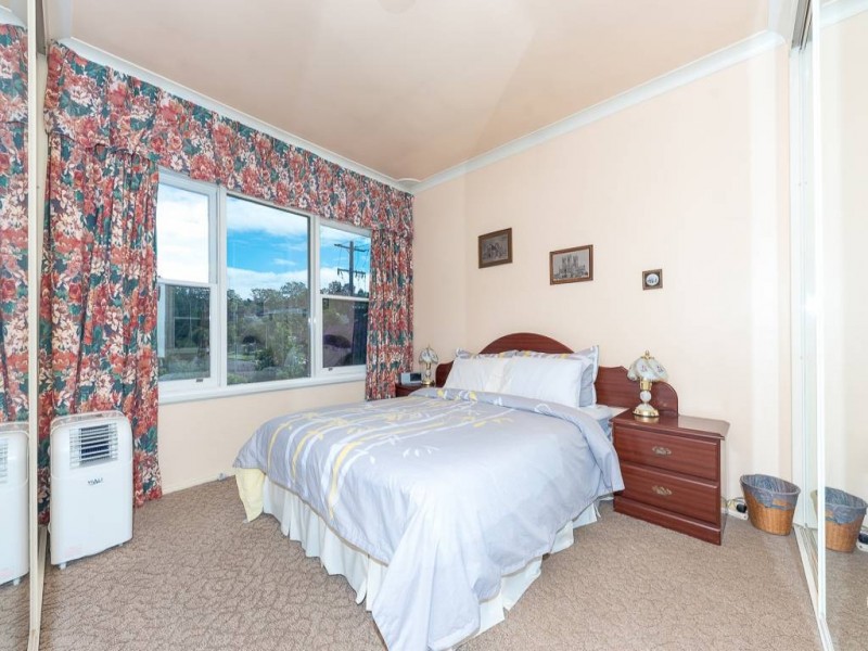 10 Angus Avenue, Wyoming NSW 2250