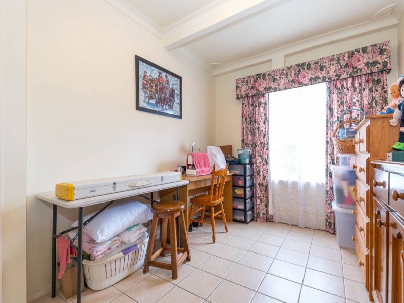 10 Angus Avenue, Wyoming NSW 2250