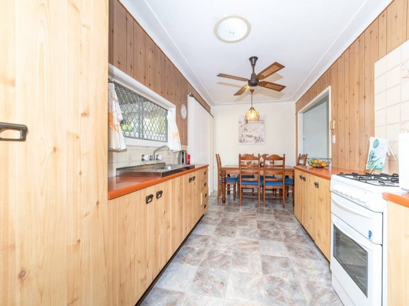 37 orange parade, Wyoming NSW 2250