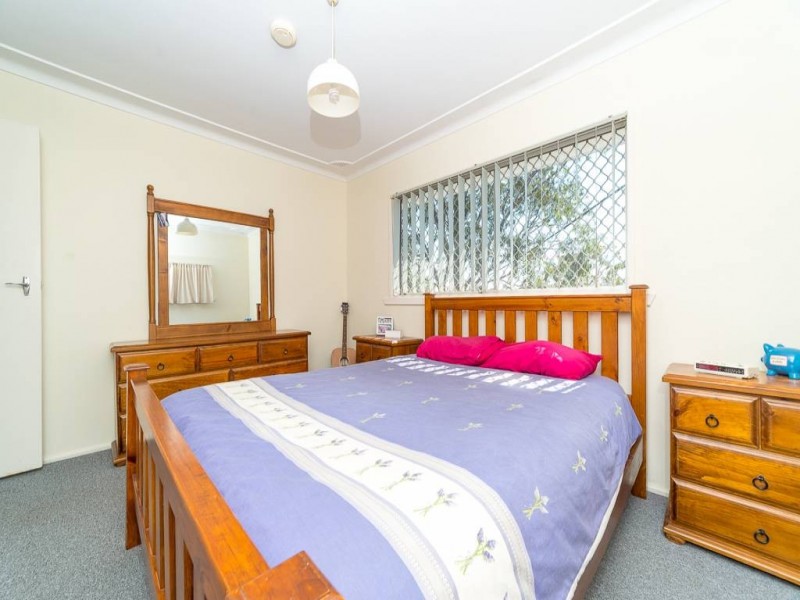 37 orange parade, Wyoming NSW 2250