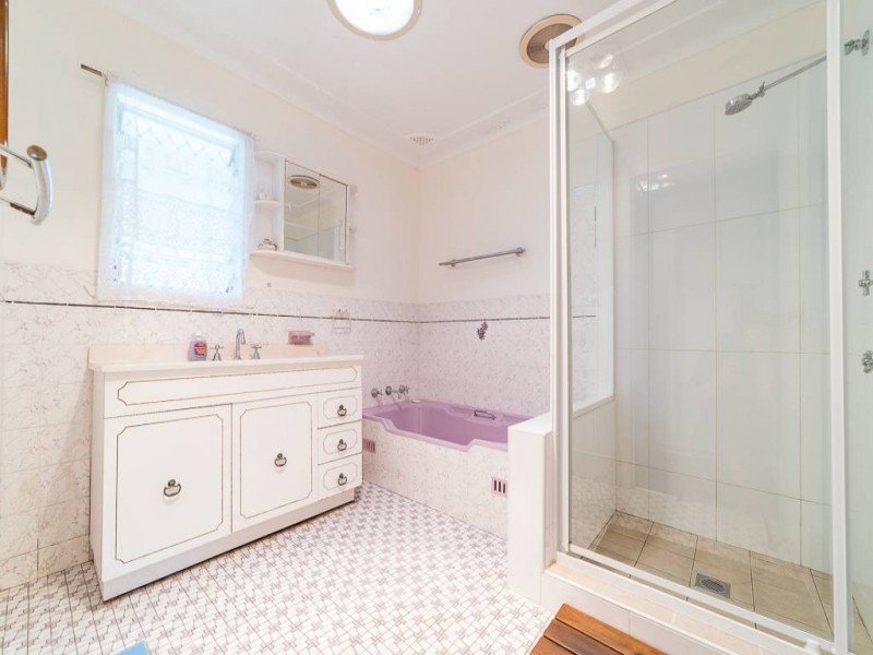 37 orange parade, Wyoming NSW 2250