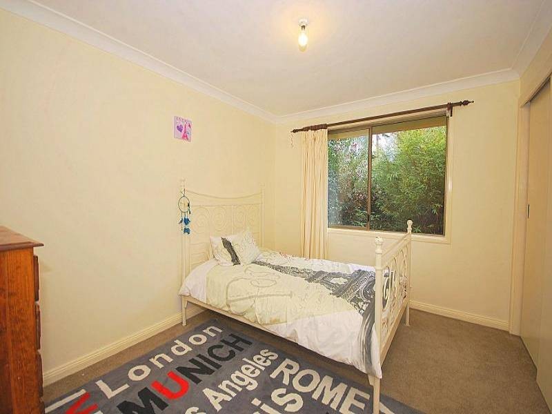 5 Fragar Avenue, Wyoming NSW 2250