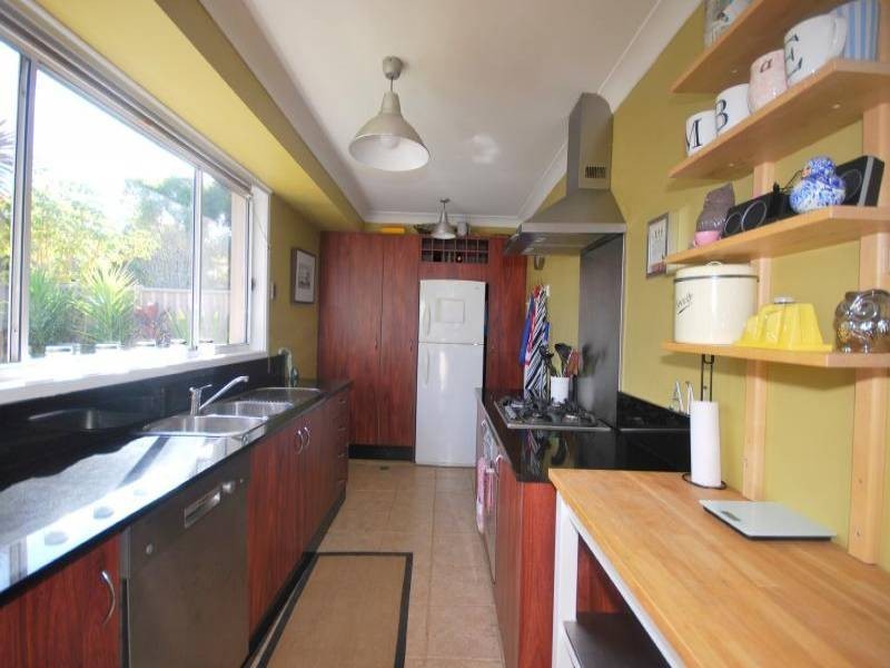 16 Whitehead Close, Kariong NSW 2250