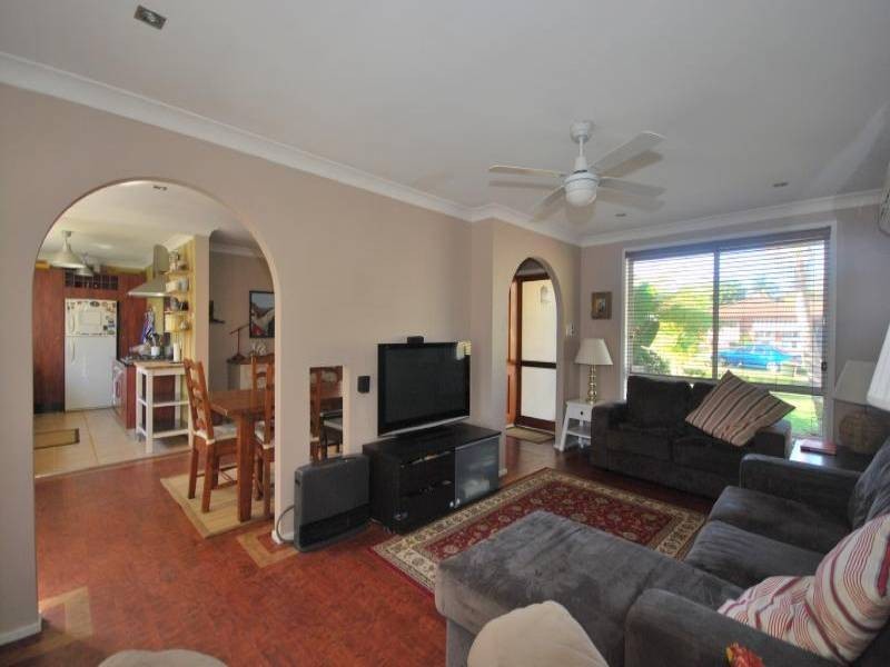 16 Whitehead Close, Kariong NSW 2250