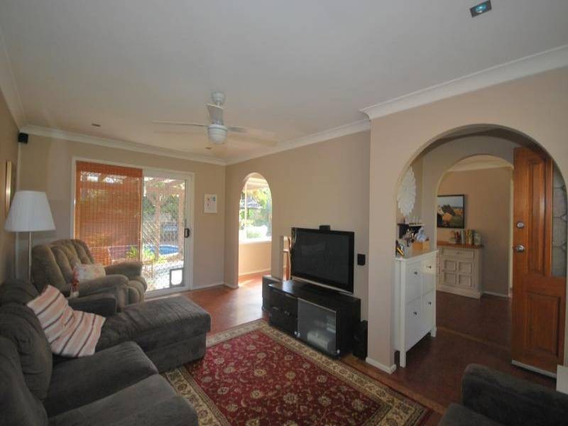 16 Whitehead Close, Kariong NSW 2250