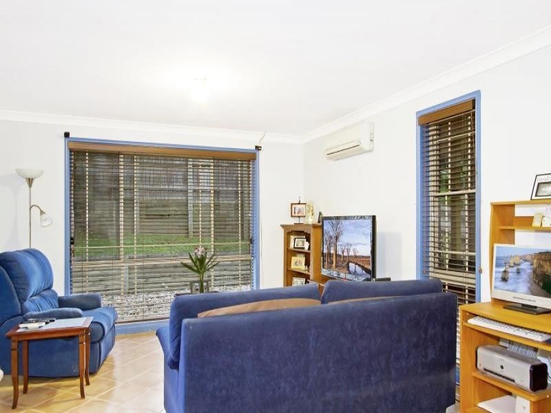 1/235 Avoca Drive, Green Point NSW 2251