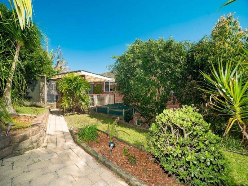 20 Woodbine Close, Lisarow NSW 2250
