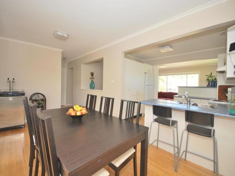 3 Murrumbooee Place, Tascott NSW 2250