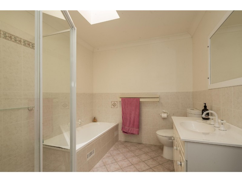 11 The Rise, Lisarow NSW 2250