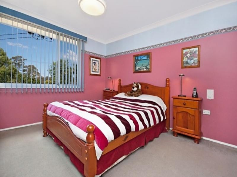 11 Angus Avenue, Wyoming NSW 2250