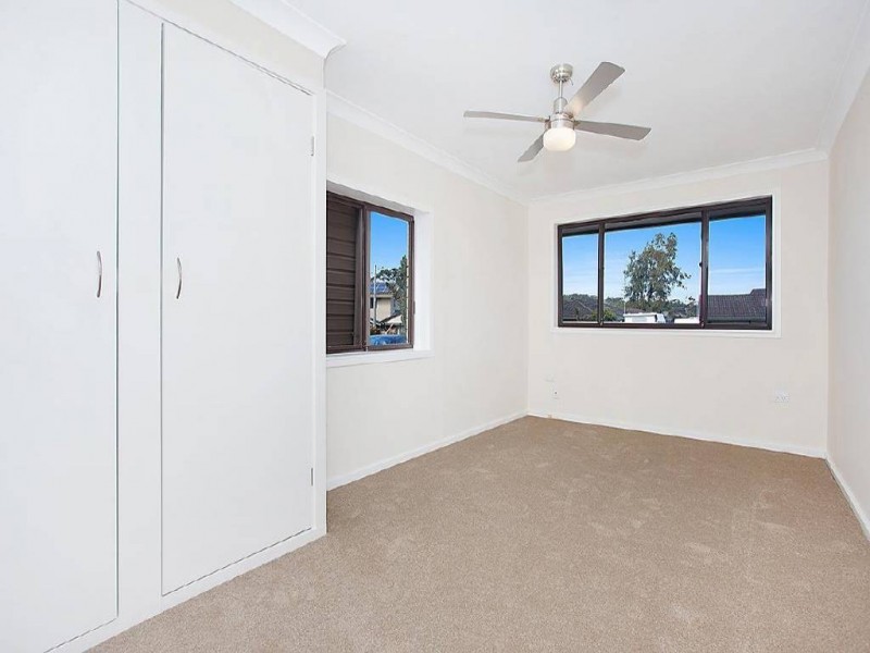 1 Neeworra Avenue, Narara NSW 2250