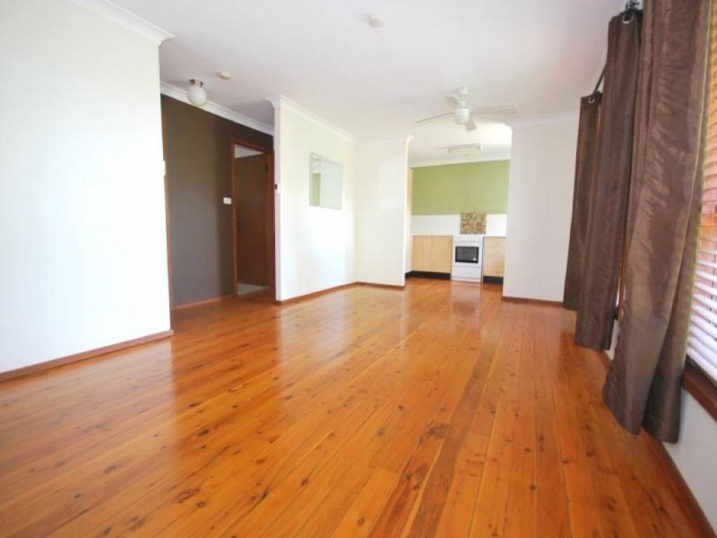 2/43 Rainforest Road, Wyoming NSW 2250