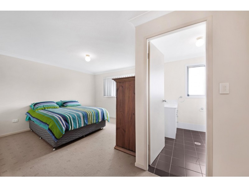 8/8 Akora Road, Wyoming NSW 2250