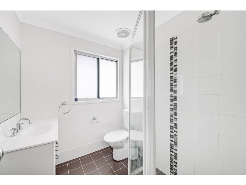 8/8 Akora Road, Wyoming NSW 2250