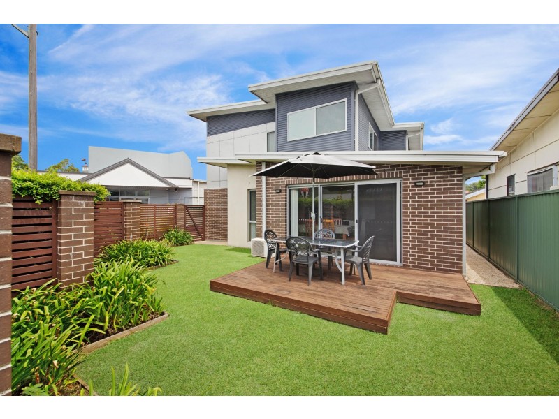 8/8 Akora Road, Wyoming NSW 2250