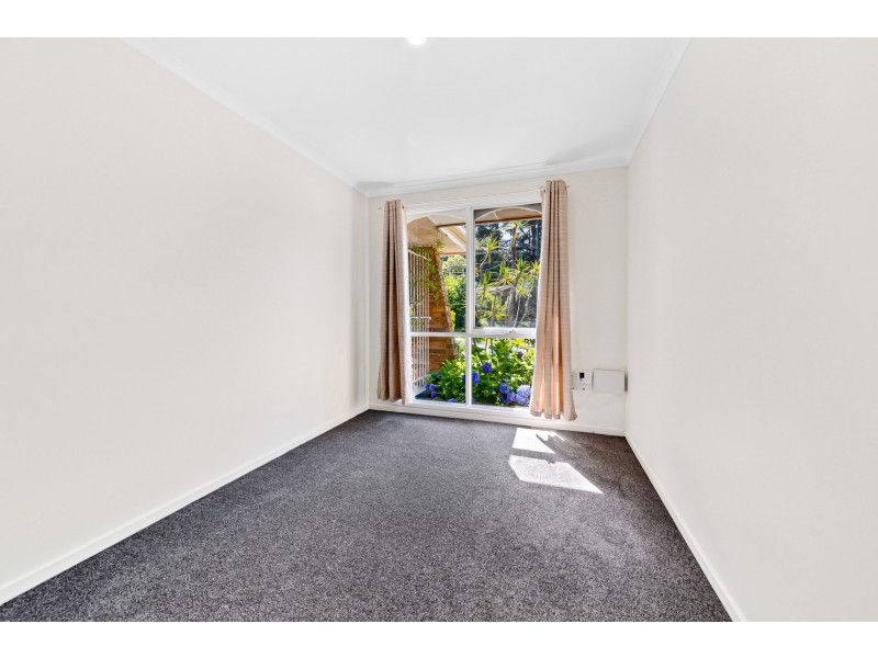 3 Paperbark Close, Wyoming NSW 2250