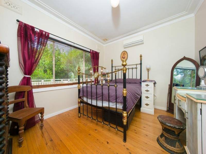 9 Heather Crescent, Wyoming NSW 2250