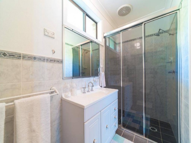 79 Hanlan Street (North), Narara NSW 2250