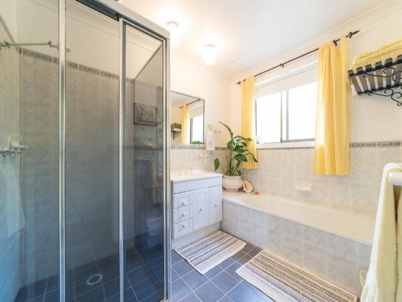 79 Hanlan Street (North), Narara NSW 2250