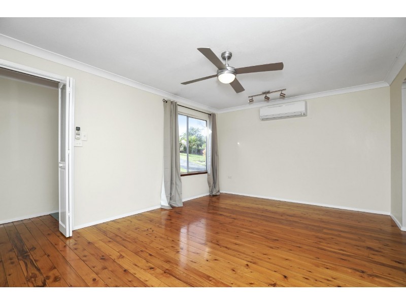 69 Crawford Crescent, Wyoming NSW 2250