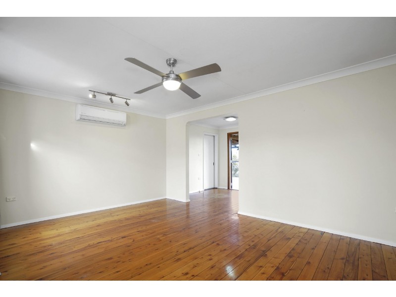 69 Crawford Crescent, Wyoming NSW 2250