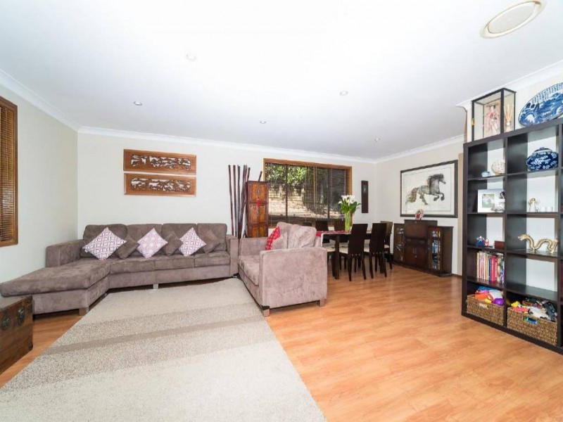 14 Calantha Drive, Wyoming NSW 2250
