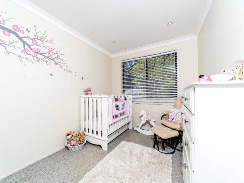 14 Calantha Drive, Wyoming NSW 2250