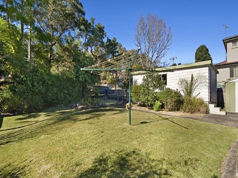 4 The Grove, Wyoming NSW 2250