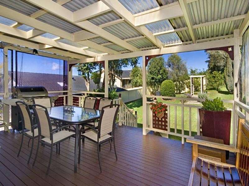 25 Robert Holl Drive, Ourimbah NSW 2258