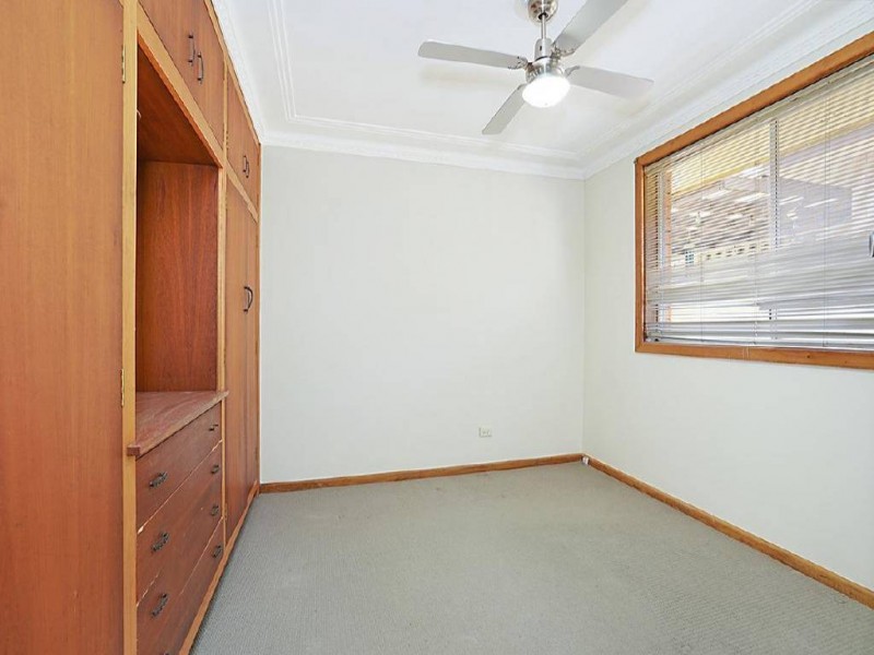 9 Chamberlain Road, Wyoming NSW 2250