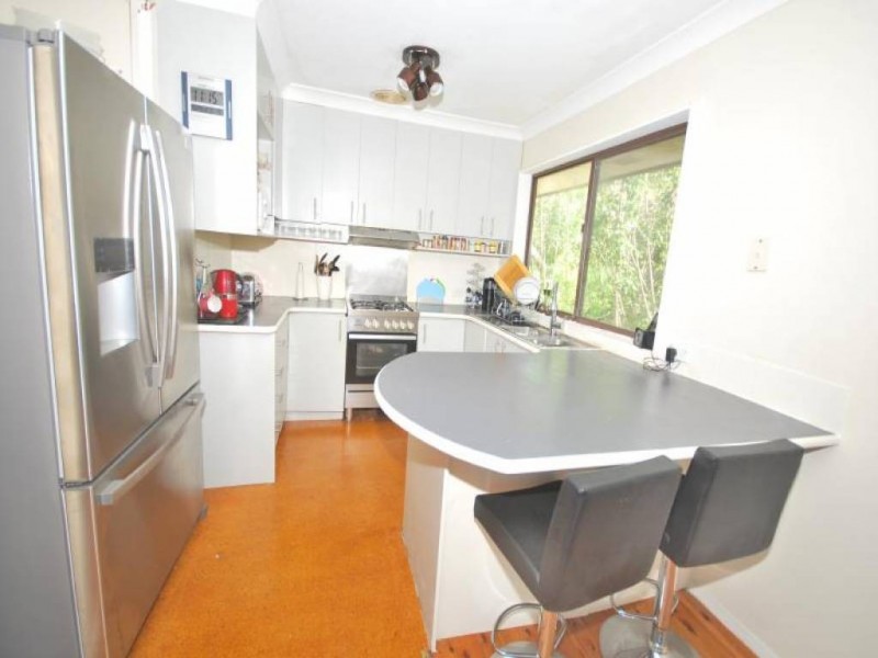 6 Gregory Street, Wyoming NSW 2250