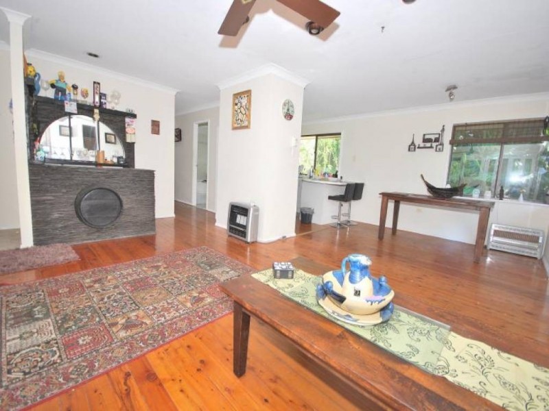 6 Gregory Street, Wyoming NSW 2250