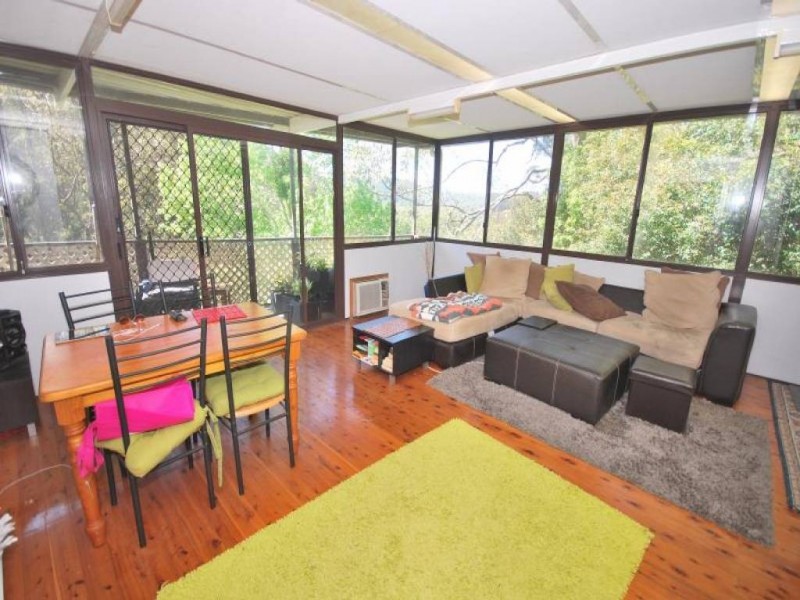 6 Gregory Street, Wyoming NSW 2250